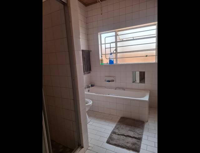 4 BEDROOM HOUSE FOR SALE IN REGENTS PARK